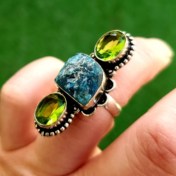 New Rough Blue Kyanite & Peridot 925 Silver Ring. - Picture 4 of 8